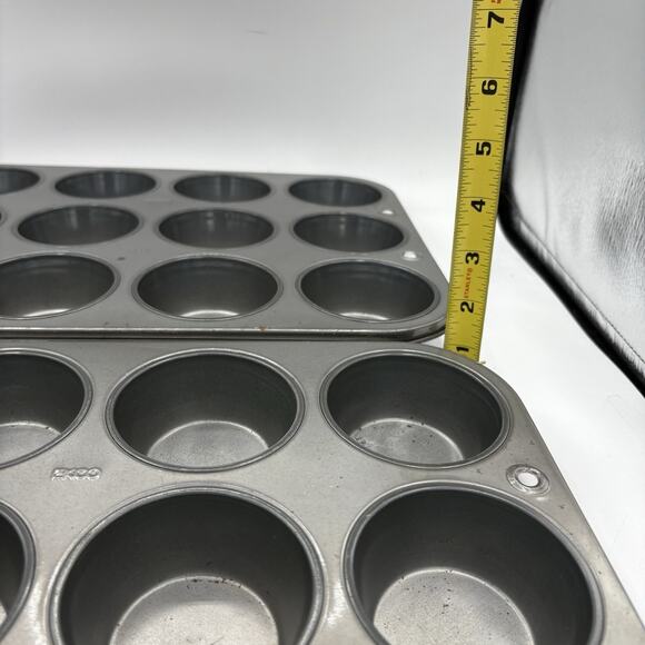 Ekco‎ Muffin Pans Lot of 2 Regular Size Cupcake Mold 12 Hole Slot Each USA - Picture 9 of 12